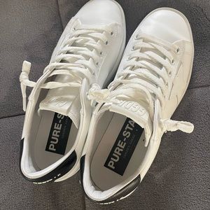 Perfect condition GG Purestars - only worn twice.